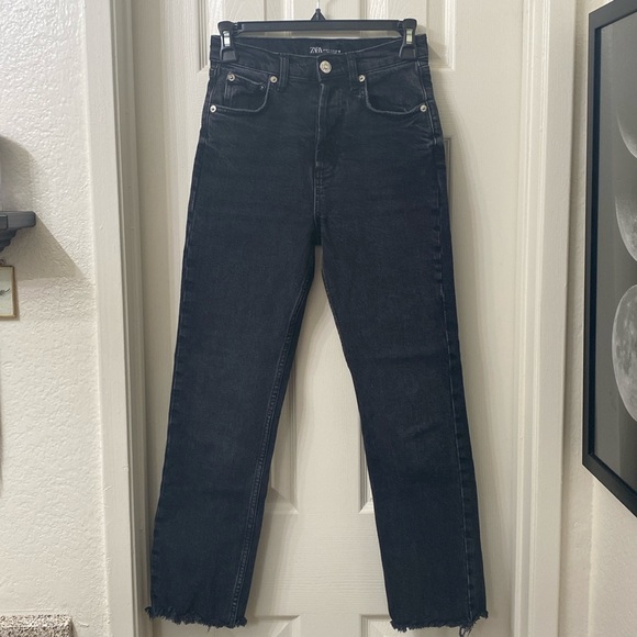 •Zara•High Waist Raw Hem Denim - Picture 2 of 12